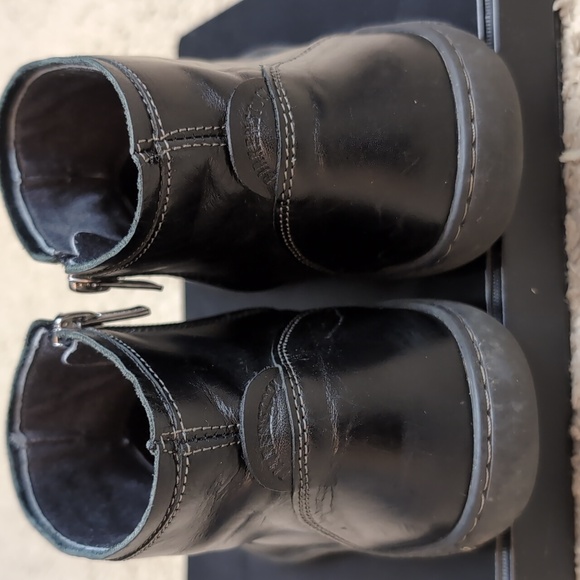 Birkenstock Bennington Leather Zip Up Ankle Booties in Black - Picture 15 of 16